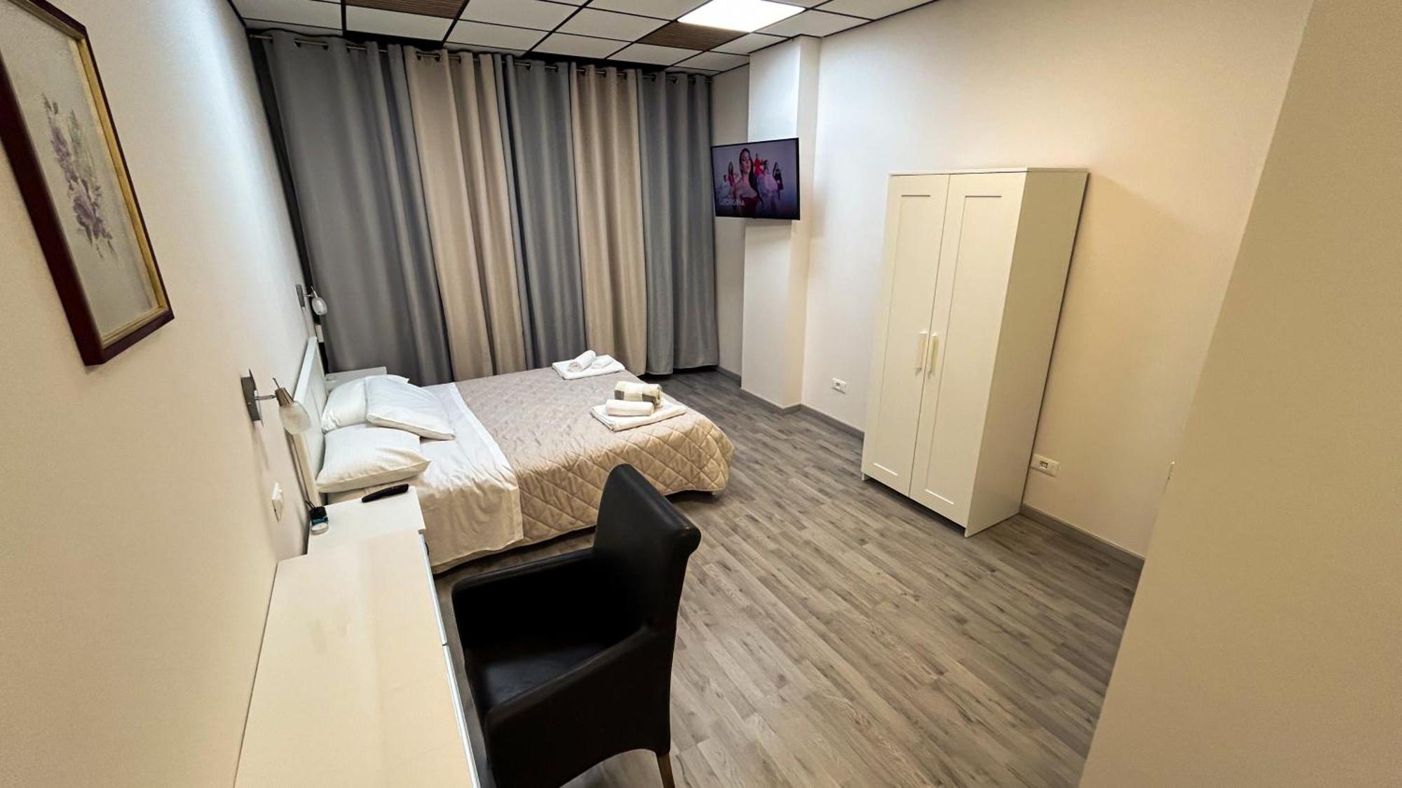 Loft Office 17 Hotel คาสเตล มักจิโอเร ภายนอก รูปภาพ