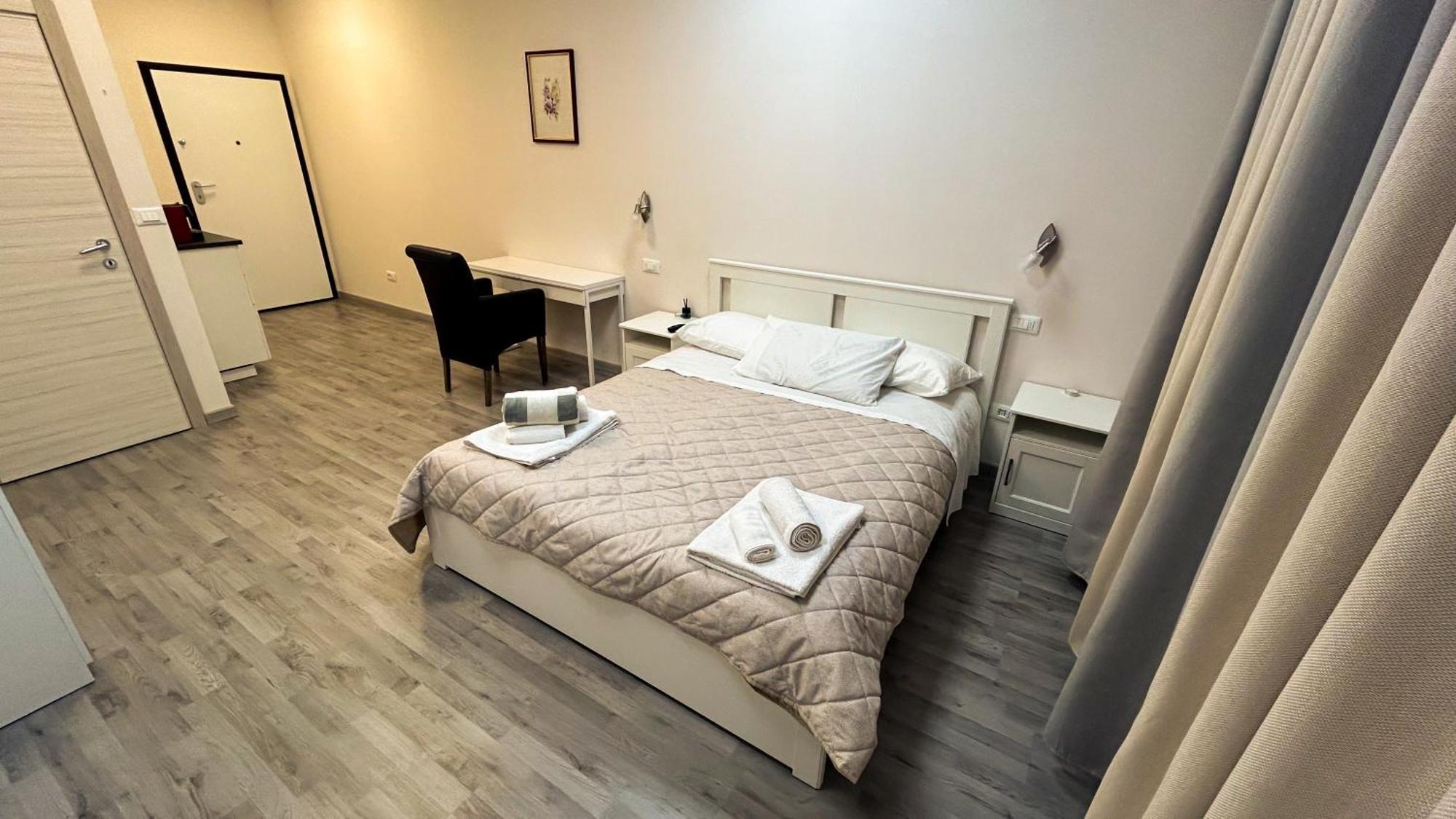 Loft Office 17 Hotel คาสเตล มักจิโอเร ภายนอก รูปภาพ