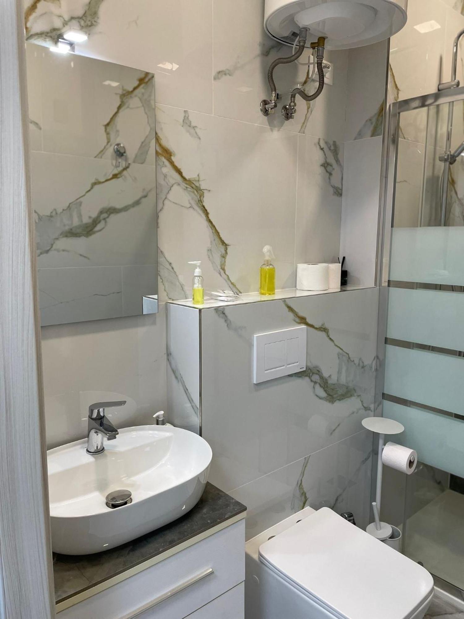 Loft Office 17 Hotel คาสเตล มักจิโอเร ภายนอก รูปภาพ